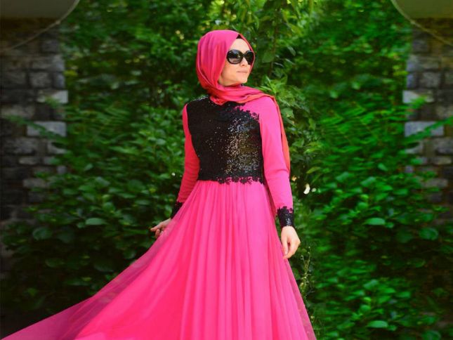 اطلالة مميزة لطلاتك وسهراتك