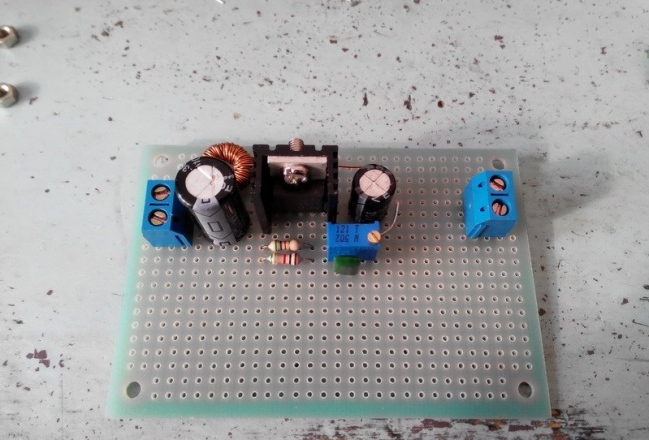 LM2596 switching regulated power supply